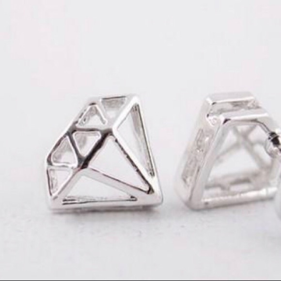 “Diamond” earring 18k gold plated - Picture 3 of 3